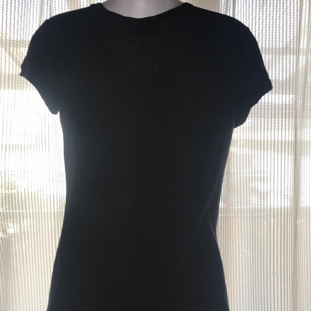 Emporio Armani(エンポリオアルマーニ)のEMPORIO ARMANI 黒のロゴあり　伸び伸びTシャツ⭐︎ レディースのトップス(Tシャツ(半袖/袖なし))の商品写真