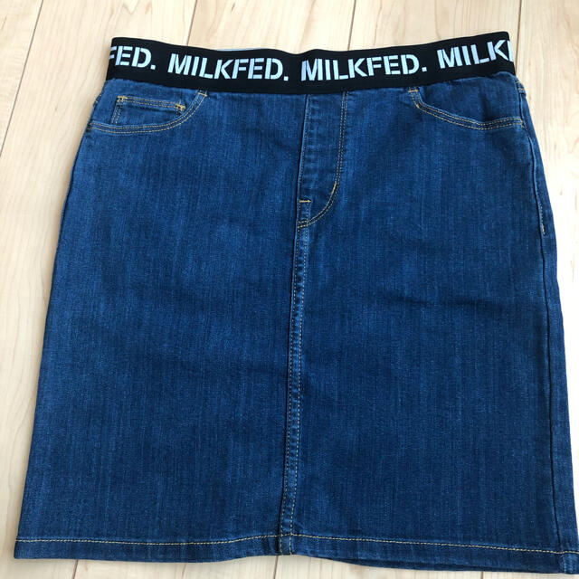 MILKFED.(ミルクフェド)の最終お値下げ☆MILK FEDミルクフェド　新品☆デニムスカート レディースのスカート(ひざ丈スカート)の商品写真