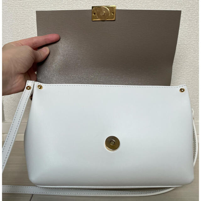 Noble(ノーブル)のショルダーバッグ ホワイト Gianni Notaro Carol J メンズのバッグ(ショルダーバッグ)の商品写真