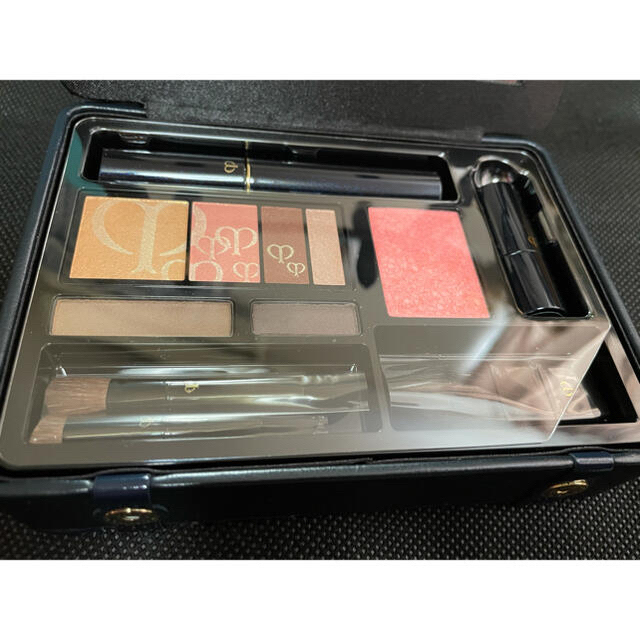 ○新品未使用 クレドポーボーテ パレットドヴォワイヤージュ ○新品未使用 クレドポーボーテ パレットドヴォワイヤージュ