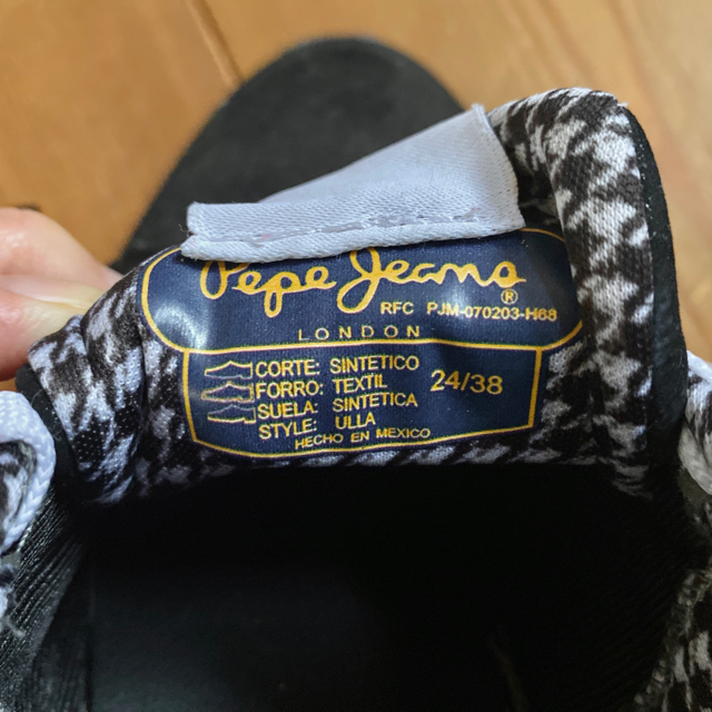 Pepe Jeans(ペペジーンズ)の《美品》Pepe jeans スニーカー/レディース　24 cm レディースの靴/シューズ(スニーカー)の商品写真