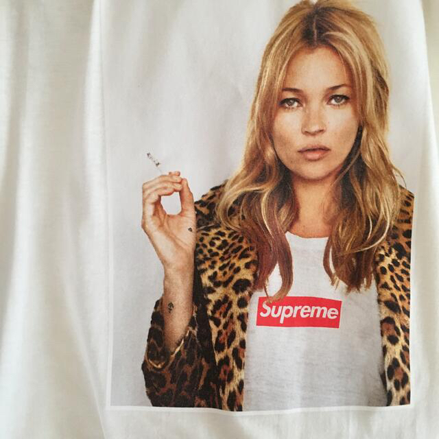 Supreme(シュプリーム)の【🌟新品未使用🌟】シュプリーム✖️ケイトモスTシャツ レディースのトップス(Tシャツ(半袖/袖なし))の商品写真