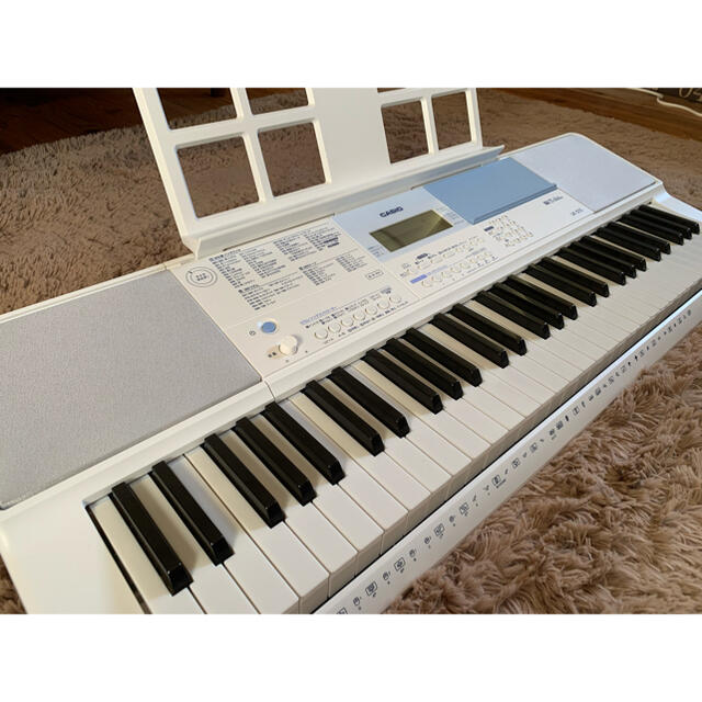 CASIO(カシオ)のカシオ　CASIO　光ナビゲーションキーボード　Ｃａｓｉｏｔｏｎｅ　LK-515 楽器の鍵盤楽器(キーボード/シンセサイザー)の商品写真