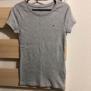 トミーヒルフィガー(TOMMY HILFIGER)のTOMMY HILFIGER ロゴ刺繍Tシャツ　レディース　S グレー(Tシャツ(半袖/袖なし))