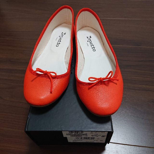 repetto(レペット)のレペット フラットパンプス オレンジ 39 レディースの靴/シューズ(バレエシューズ)の商品写真