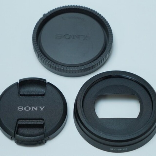 SONY(ソニー)のSONY 20mm f2.8 SEL20F28 パンケーキレンズ　ソニー スマホ/家電/カメラのカメラ(レンズ(単焦点))の商品写真