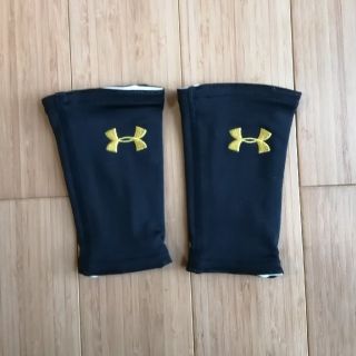 アンダーアーマー(UNDER ARMOUR)のアンダーアーマー　アームカバー　黒/白　リバーシブル(その他)