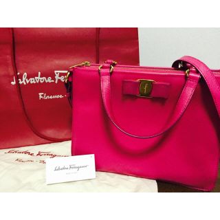 サルヴァトーレフェラガモ(Salvatore Ferragamo)のフェラガモ♡TRACY(ハンドバッグ)