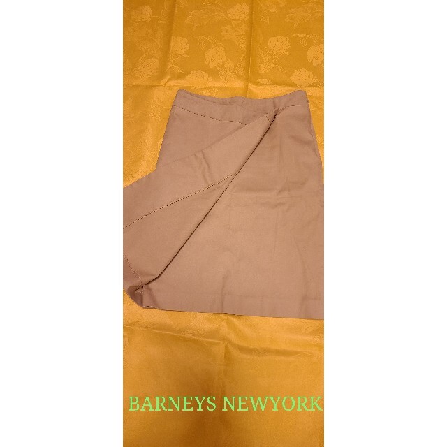 BARNEYS NEW YORK(バーニーズニューヨーク)のBARNEYS NEWYORK スカート レディースのスカート(ひざ丈スカート)の商品写真