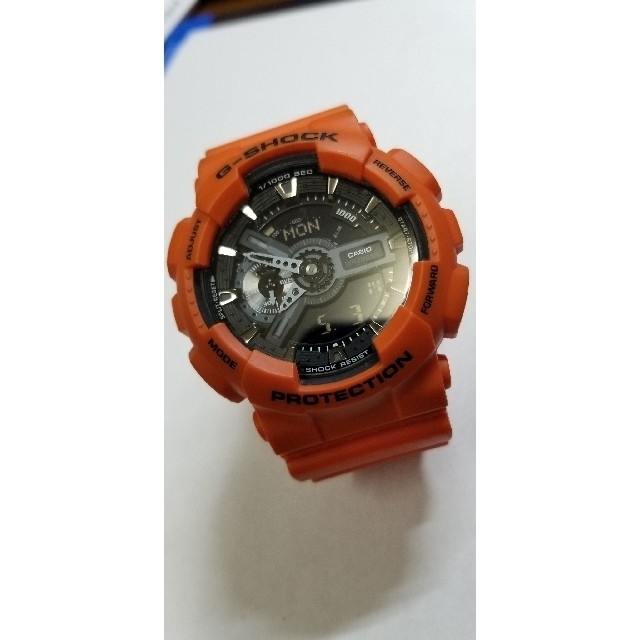 G-SHOCK(ジーショック)のGショック レスキューオレンジ GA-110MR-4AJF メンズの時計(腕時計(アナログ))の商品写真