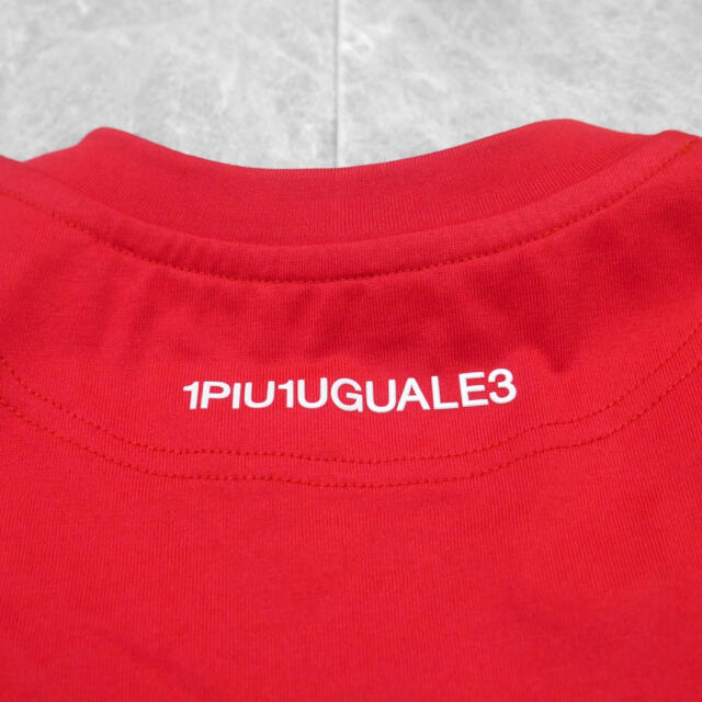 【1piu1uguale3】V-neck Tシャツ Red
