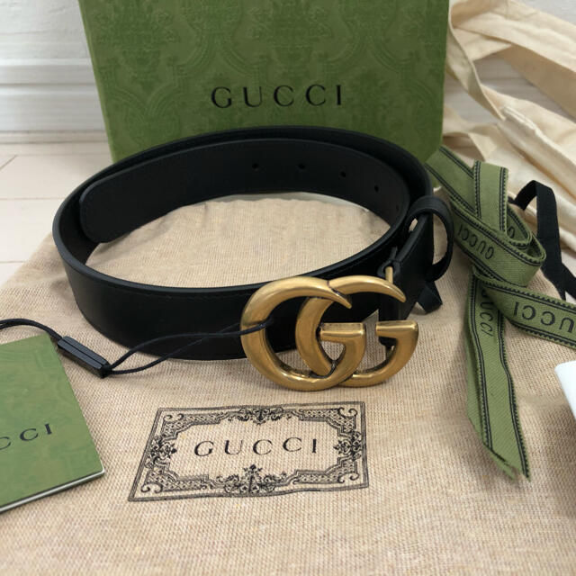 Gucci(グッチ)の【yyyyu様専用】ベルト幅4cm グッチ GG レザーベルト バックル付き レディースのファッション小物(ベルト)の商品写真