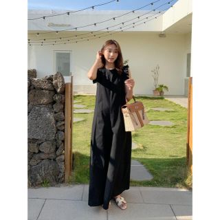 ザラ(ZARA)のbirthdaybash バースデーバッシュ　ショルダーフリルロンパース(オールインワン)