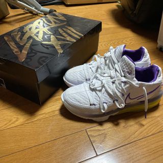 ナイキ(NIKE)のNIKE LEBRON 17 LOW LOS ANGELES LAKERS 29(バスケットボール)