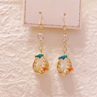 スワロフスキーK18金ピアス(ピアス)