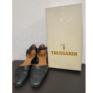 トラサルディ(Trussardi)のトラサルディ trussardi ブラック パンプス 23.5(ハイヒール/パンプス)