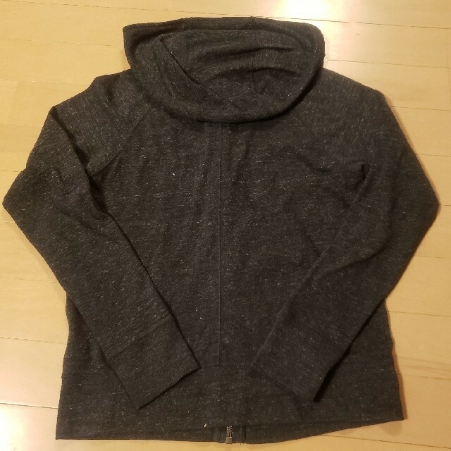 NIKE(ナイキ)のNIKE　ジップアップパーカー　ジュニアL  キッズ/ベビー/マタニティのキッズ服男の子用(90cm~)(ジャケット/上着)の商品写真