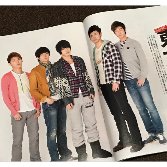 東方神起(トウホウシンキ)のWHAT's IN? ワッツイン 2009年2月号＆2009年9月号 東方神起 エンタメ/ホビーの雑誌(音楽/芸能)の商品写真