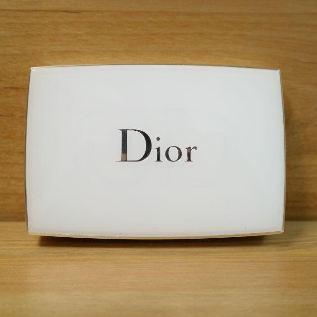 【限定品】Dior スノー ホワイトニング UVコンパクト 001 ホワイト