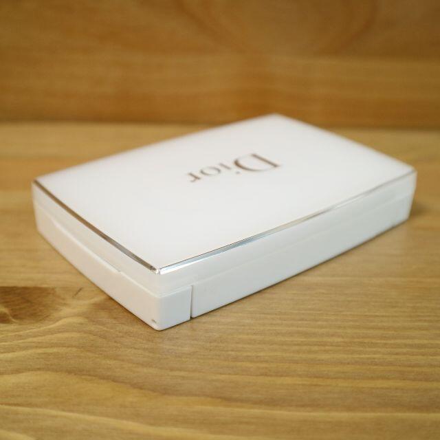 【限定品】Dior スノー ホワイトニング UVコンパクト 001 ホワイト