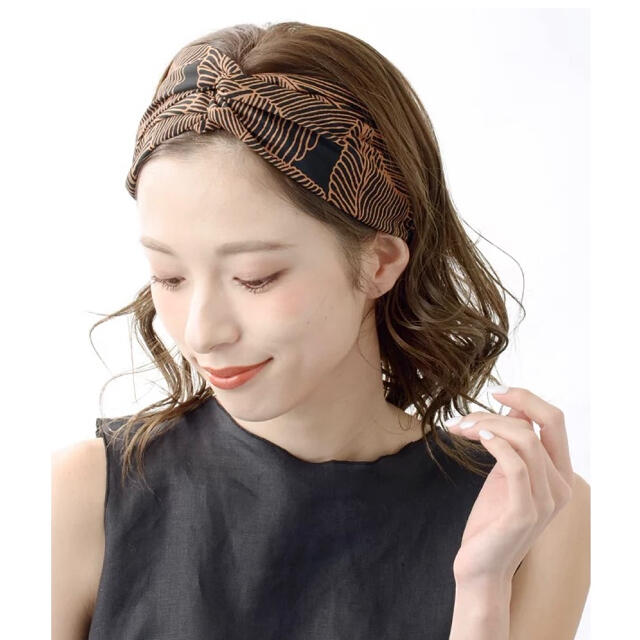 神戸ヴァンテーヌ　ボタニカル柄ターバンヘアバンド レディースのヘアアクセサリー(ヘアバンド)の商品写真