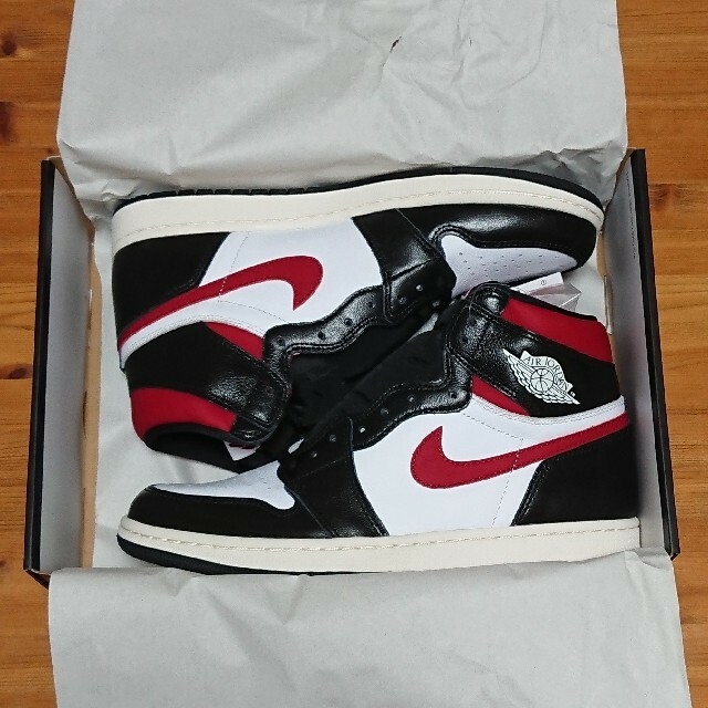 NIKE(ナイキ)のNIKE AIR JORDAN1 RETRO HIGH OG 28.5cm メンズの靴/シューズ(スニーカー)の商品写真