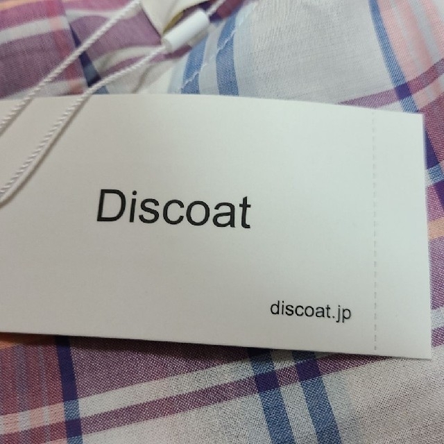 Discoat(ディスコート)の【Discoat(ディスコート)】柄ちがいブラウス レディースのトップス(シャツ/ブラウス(半袖/袖なし))の商品写真