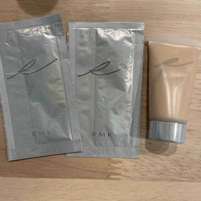 RMK(アールエムケー)のRMK PAUL&JOE ベースメイクセット(サンプルおまけ付) コスメ/美容のベースメイク/化粧品(化粧下地)の商品写真