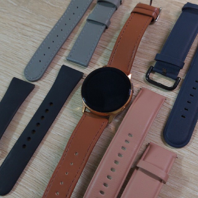 Galaxy(ギャラクシー)のgalaxy watch active 2 おまけバンド数種類 メンズの時計(腕時計(デジタル))の商品写真