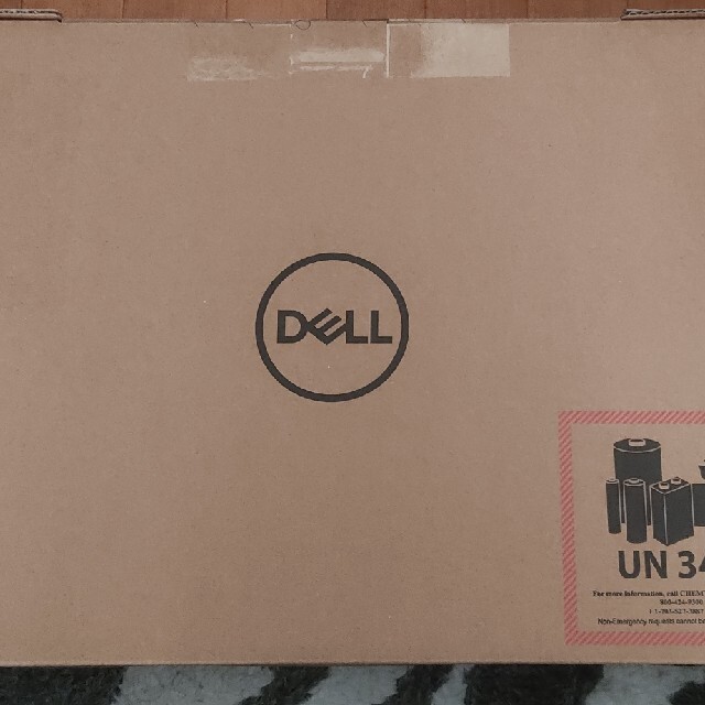 Dell Inspiron 15 3000 3583 新品未使用未開封 ホワイト