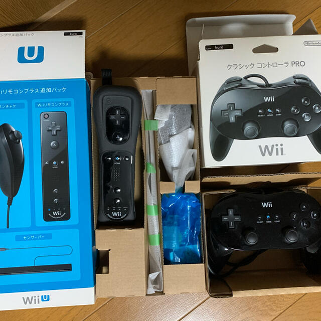 Wii(ウィー)のWii クラシックコントローラーPRO（黒）＋リモコンプラス追加パック（黒） エンタメ/ホビーのゲームソフト/ゲーム機本体(その他)の商品写真