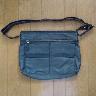 カルバンクライン(Calvin Klein)のCalvin Klein／ショルダーバッグ／30cm×40 cm×9cm (ショルダーバッグ)