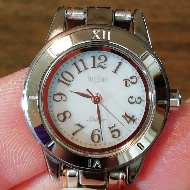 SEIKO(セイコー)のラ300.　セイコー・アルバ　アンジェーヌ　ソーラー時計　① レディースのファッション小物(腕時計)の商品写真