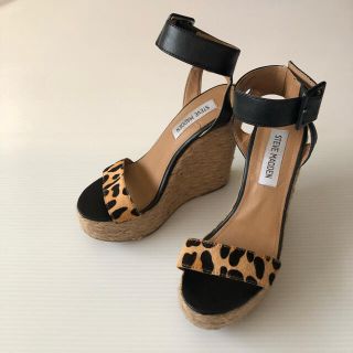 スティーブマデン(Steve Madden)のSTEVE MADDEN スティーブマデン レオパード ウェッジソール サンダル(サンダル)