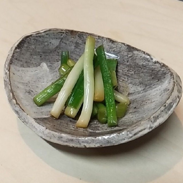 青森県産　無農薬にんにく新芽　葉にんにく 食品/飲料/酒の食品(野菜)の商品写真