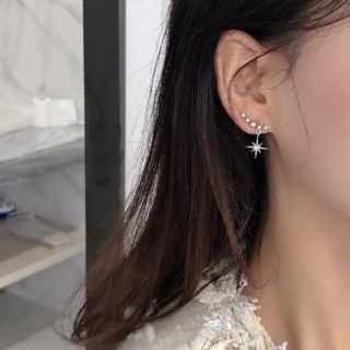 トゥデイフル(TODAYFUL)のクリスタルスター ドロップ ピアス シルバー(ピアス)