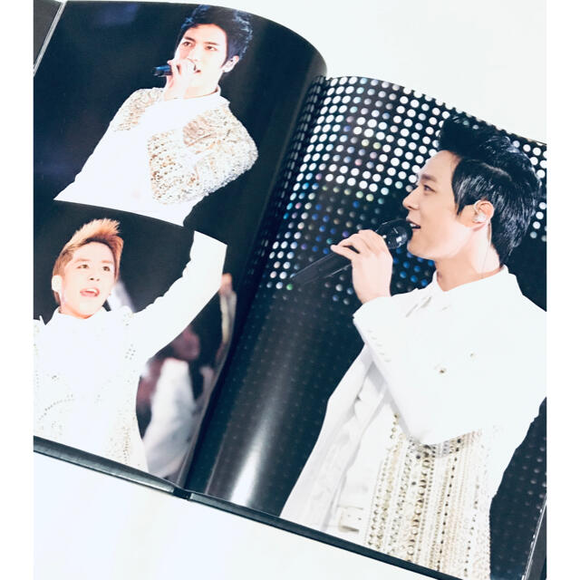 JYJ(ジェイワイジェイ)のJYJ UNFORGETTABLE LIVE 2011 2DVD+写真集 エンタメ/ホビーのDVD/ブルーレイ(ミュージック)の商品写真