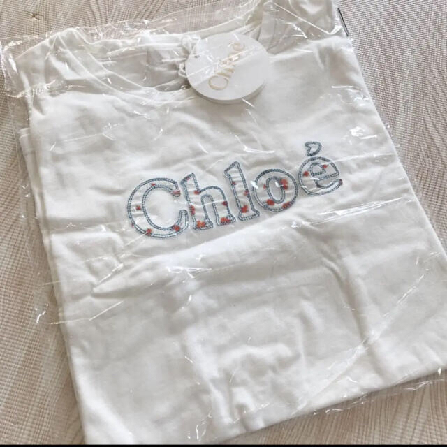 Chloe(クロエ)のChloe ロゴTシャツ　新品　正規品　キッズ　大人M レディースのトップス(Tシャツ(半袖/袖なし))の商品写真