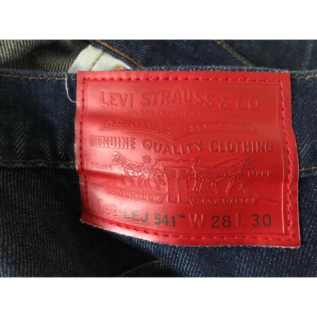 Levi's(リーバイス)のLevi's red デニムパンツ メンズのパンツ(デニム/ジーンズ)の商品写真