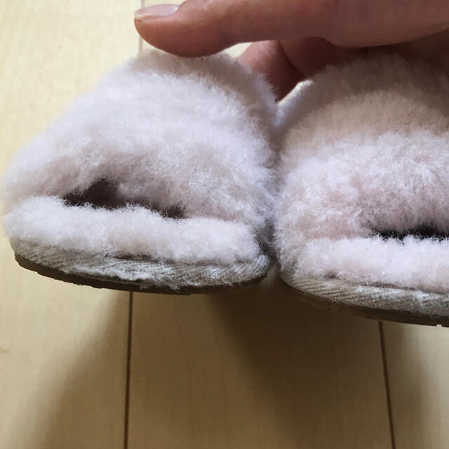 UGG(アグ)のUGG ベビーサンダル キッズ/ベビー/マタニティのベビー靴/シューズ(~14cm)(サンダル)の商品写真