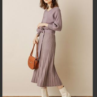 ナチュラルクチュール(natural couture)の【美品】ナチュラルクチュール　配色ニットプリーツワンピース(ロングワンピース/マキシワンピース)