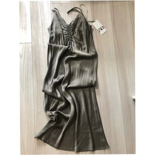 ザラ(ZARA)の新品未使用　ZARA XS キャミワンピース  （着丈お直し済み）(ロングワンピース/マキシワンピース)