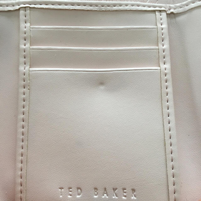 TED BAKER(テッドベイカー)のす♡プロフ必読様用＊＊TedBaker★折たたみがま口財布 レディースのファッション小物(財布)の商品写真