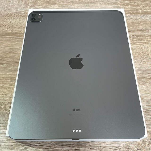 Apple(アップル)の値下対応可！ iPad Pro 第4世代 12.9 Wi-Fi 256GB スマホ/家電/カメラのPC/タブレット(タブレット)の商品写真
