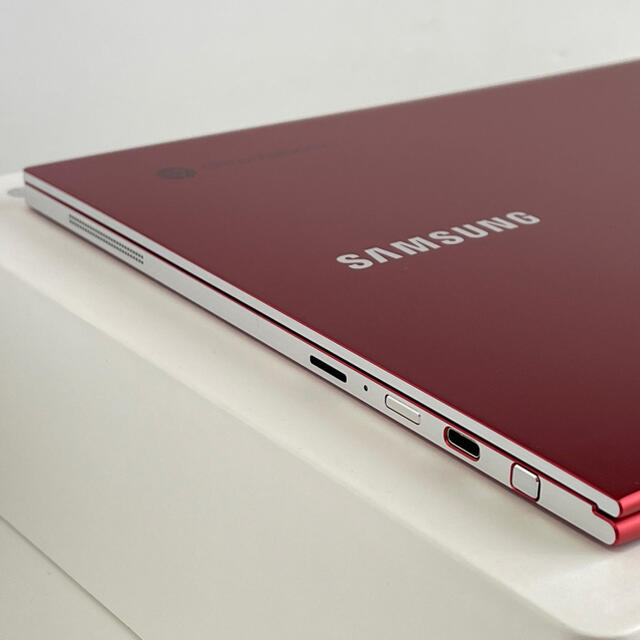 SAMSUNG(サムスン)のSamsung Galaxy Chromebook レッド 4K 有機EL i5 スマホ/家電/カメラのPC/タブレット(ノートPC)の商品写真