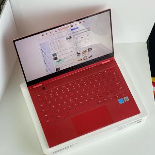 サムスン(SAMSUNG)のSamsung Galaxy Chromebook レッド 4K 有機EL i5(ノートPC)