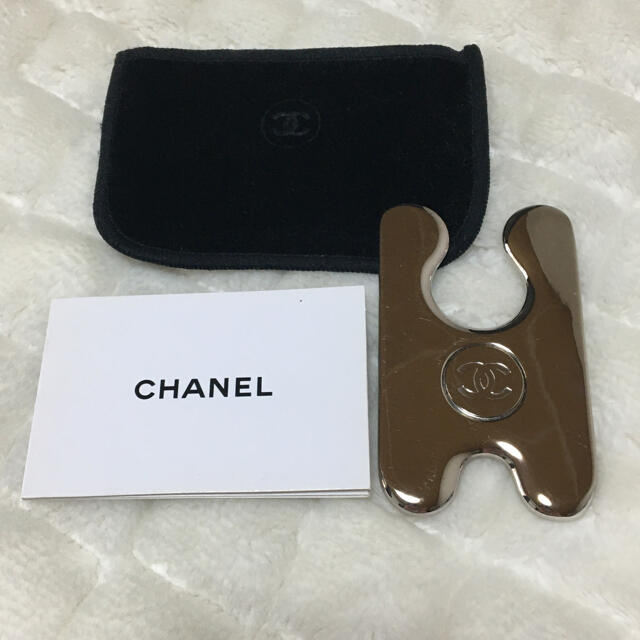 CHANEL(シャネル)のシャネルかっさ　マッサージ コスメ/美容のスキンケア/基礎化粧品(フェイスローラー/小物)の商品写真