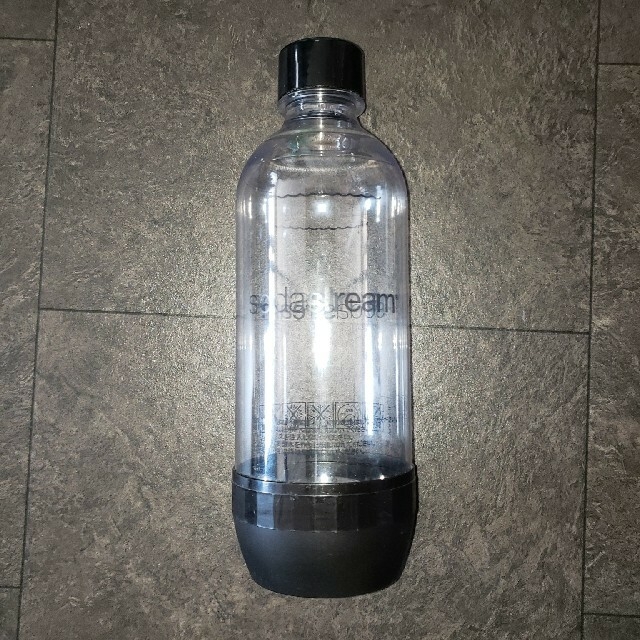 sodastream ソーダストリーム 炭酸 空ガスボンベ付 ・専用ボトル付