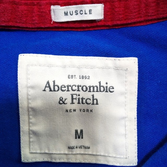 Abercrombie&Fitch(アバクロンビーアンドフィッチ)のアバクロンビー&フィッチ◎ポロシャツ(M)刺繍ロゴ アップリケ 半袖 お洒落 メンズのトップス(ポロシャツ)の商品写真