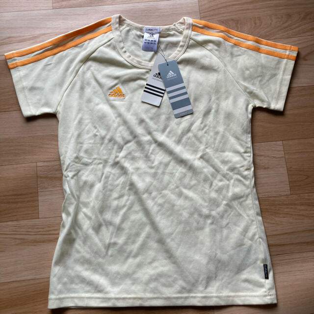 adidas(アディダス)のadidas アディダス Tシャツ レディースのトップス(Tシャツ(半袖/袖なし))の商品写真